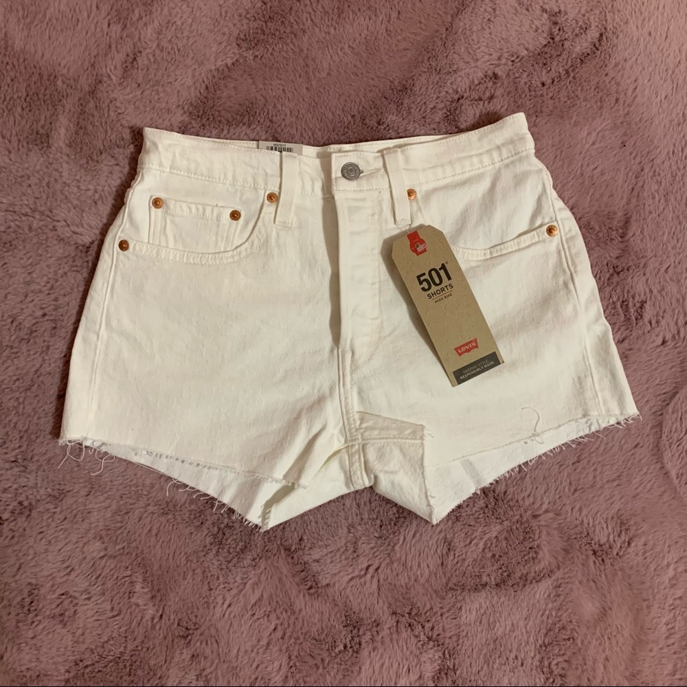 Levi's White Women's Shorts